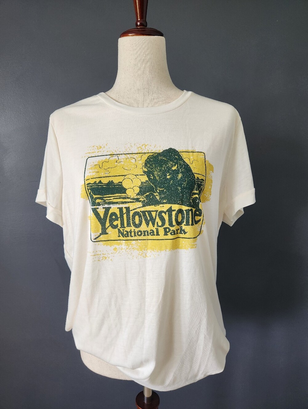 Stitch Fix Hiatus New NWT Yellowstone National Park XL Graphic Tee Women's